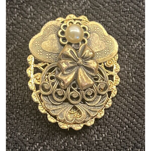 Angel of Love JANE DAVIS Antique Brass Open Filigree Brooch Pin 1998 AOL SIGNED